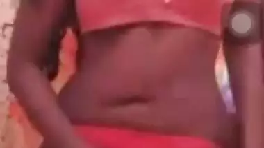 Winsome Desi webcam model performs her first sex video for the fan