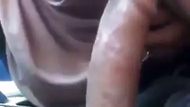 Hijabi lady’s deep Pakistani blowjob to a stranger