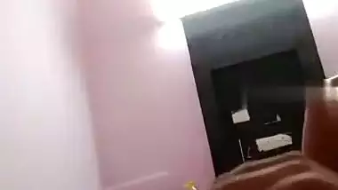 Hot Mumbai babe sucks a dick and rides on it in Indian porn