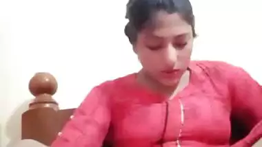 Horny girlfriend masturbating xxx pussy with rod