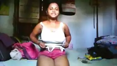 Hot tamil college girl showing her big boobs and pussy