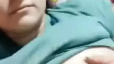 Cute girl huge boobs playing viral selfie video