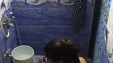 Pony tail bhabhi nude bath caught by neighbor