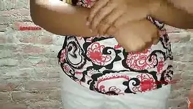 Girlfriend and boyfriend fucking in friends room teen girl pussy indian desi sex school girl