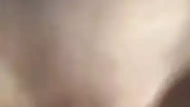 A 21-year-old Nepali guy fucks his GF’s pussy in sex video