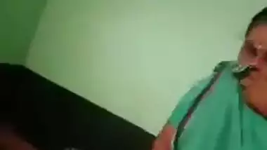 Big boobs randi giving blowjob and customar pressing her boobs too