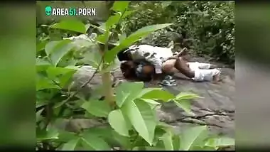 Tamil aunty caught outdoor sexm, free porn sex in forest scandal mms
