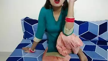 Hot beautiful Milf bhabhi roleplay sex with innocent devar! Indian xxx saarabhabhi6 clear Hindi audio