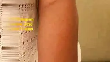 Desi hot model mira sexy boobs part 1