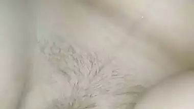 Fucks a young girl’s tight cunt in a desi sex video – Part 1