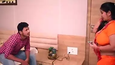 Big-boobed Desi chick undresses and shows her fat body to her lover XXX