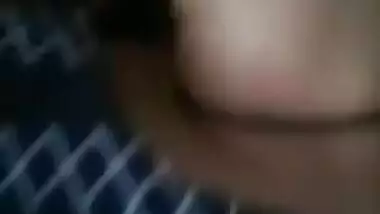 Video of the slutty Desi MILF who fools around with her XXX lover