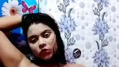 Bangla model Sameera bathing clip