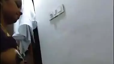 South Indian girl knows how to ride on cock