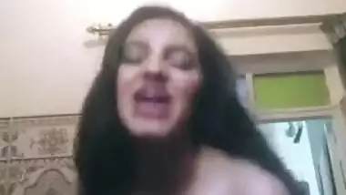 Desi possessor of succulent titties performs a porn dance on webcam