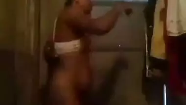 Indian Mallu Bhabhi Wearing Cloths