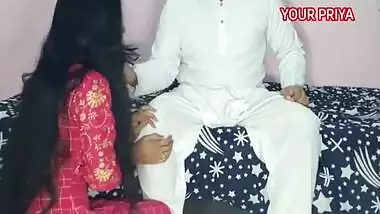 Desi Bhabhi And Desi Aunty In Jija Ne Diya Saali Ke Muh Me Lund