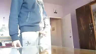 Masturbating infront of maid and she giving smile