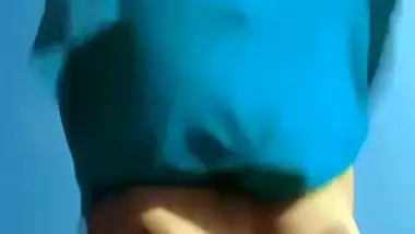 Super tits Indian girl nude videos shared online