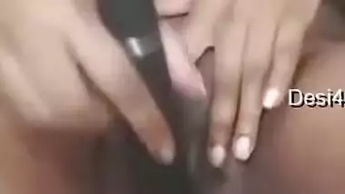 Today Exclusive -horny Indian Girl Shows Her Boobs And Masturbating Part 1