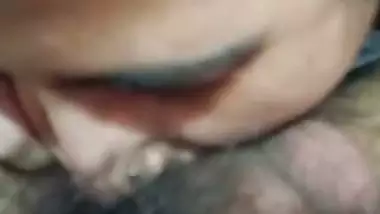 Hot mature whore giving sloppy blowjob with hindi audio