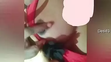 Indian babe is proud of XXX boobs so she exposes them and licks nipple