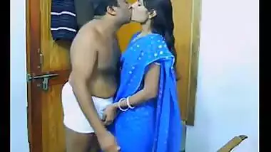 Lonely Bhabhi Welcomes Horny Fat Neighbour To Get Naughty