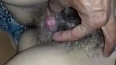 Man comes to sleeping Desi wife to touch her hairy XXX pussy in sex video