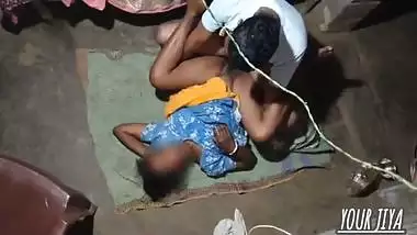 Indian girl has sex with her boyfriend