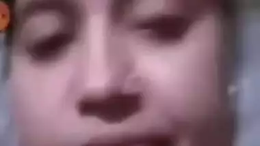 Today Exclusive- Bengali Girl Showing Her Boobs And Pussy On Video Call Part 13