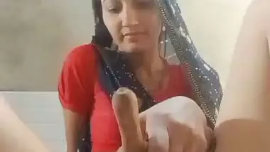 Unsatisfied bhabhi masturbation with chapati roller