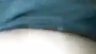 Desi girl solo XXX video where she takes boobs and pussy to light