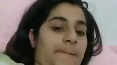 Indian girl pulls T-shirt up to expose her XXX titties and nipples