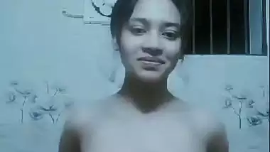 Topless video making of hot viral Indian girlfriend