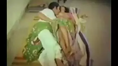 Desi aunty with big boobs xxx porn house wife saree sex with neighbor