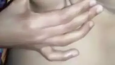Bangladeshi Village Girl Showing Her Virgin boobs And Pussy 3 Clips Part 1