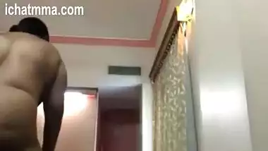 Sexy Tamil Aunty Eating Penis Of Young Neighbor Before Fingering