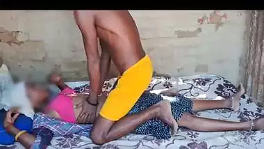 Desi bhabhi ko shirt skirt me chudai full anal hard sex videos