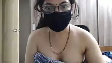 Desi housewife exposes Naked Boobs pussy and Ass to lover on video call