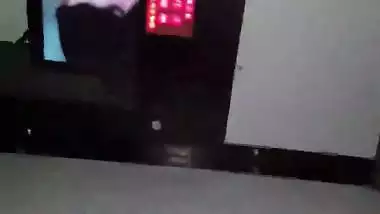 Married Guy First Time Going to the Glory Hole to Get Sucked on by Single Moms