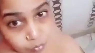 Mature Bengali wife making her nude video