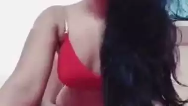 Cheating wife enjoys her lover’s dick deep in her cunt