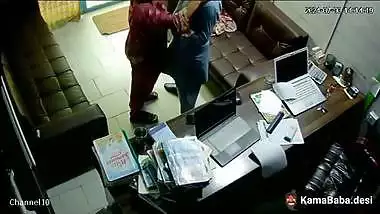 Muslim shop owner fucks his servant in Pakistani sex video