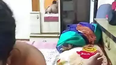 Round ass desi wife sex video with viral blowjob