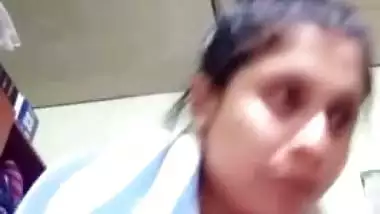 Chennai Tamil TCS girl striptease nude for boyfriend