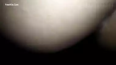 Amateur Indian woman impales pussy on XXX fuckstick in close-up video