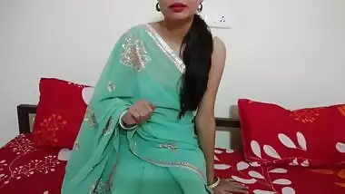 Indian Xxx Stepmom fucked her while studying with big cock with Clear Hindi audio