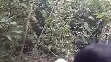 Lady cheats on her husband and enjoys outdoor Nepali sex