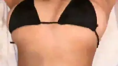 Babe Going to a Hotel Room and Getting Fucked while She’s Blindfolded