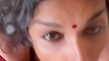 Famous Indian model Jikki Nair blowjob and cum on face